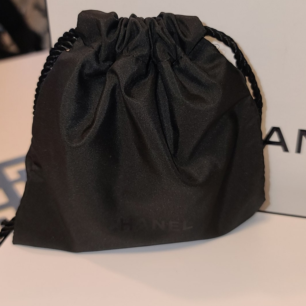 Chanel Makeup Bundle - Picture 4 of 4
